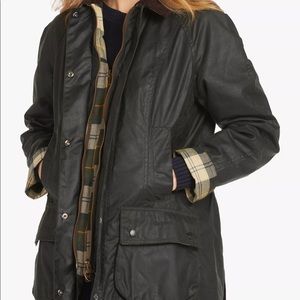 Barbour Beadnell Size 4